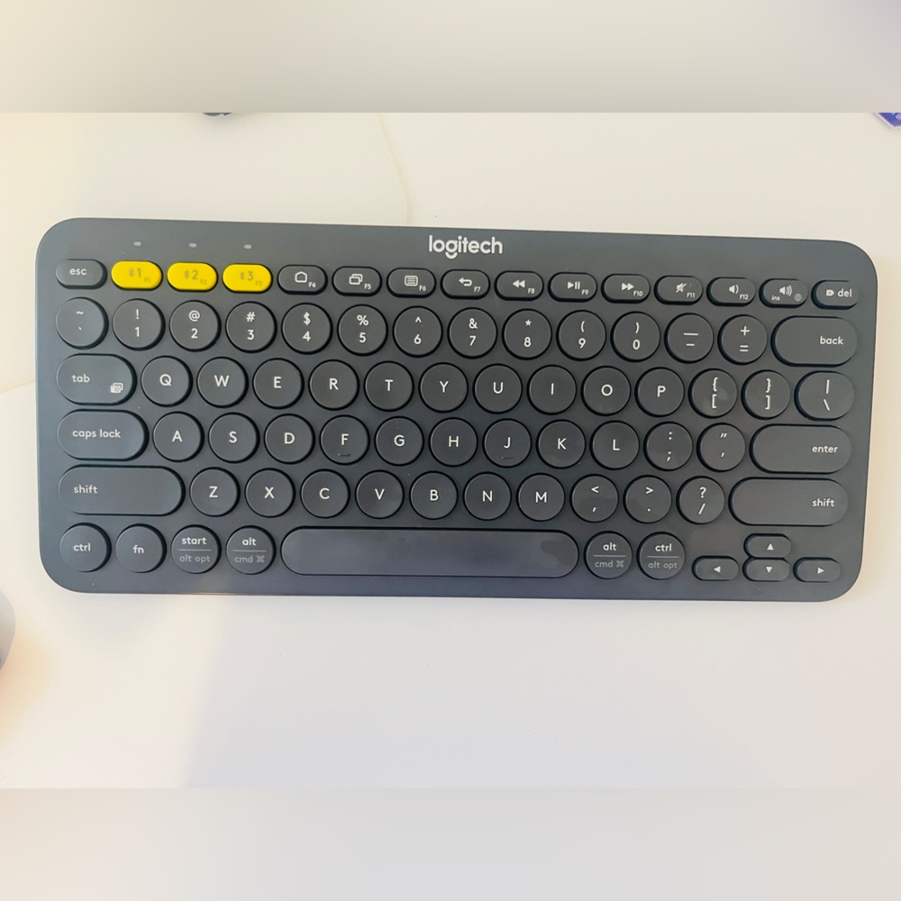 Logitech Bluetooh Keyboard